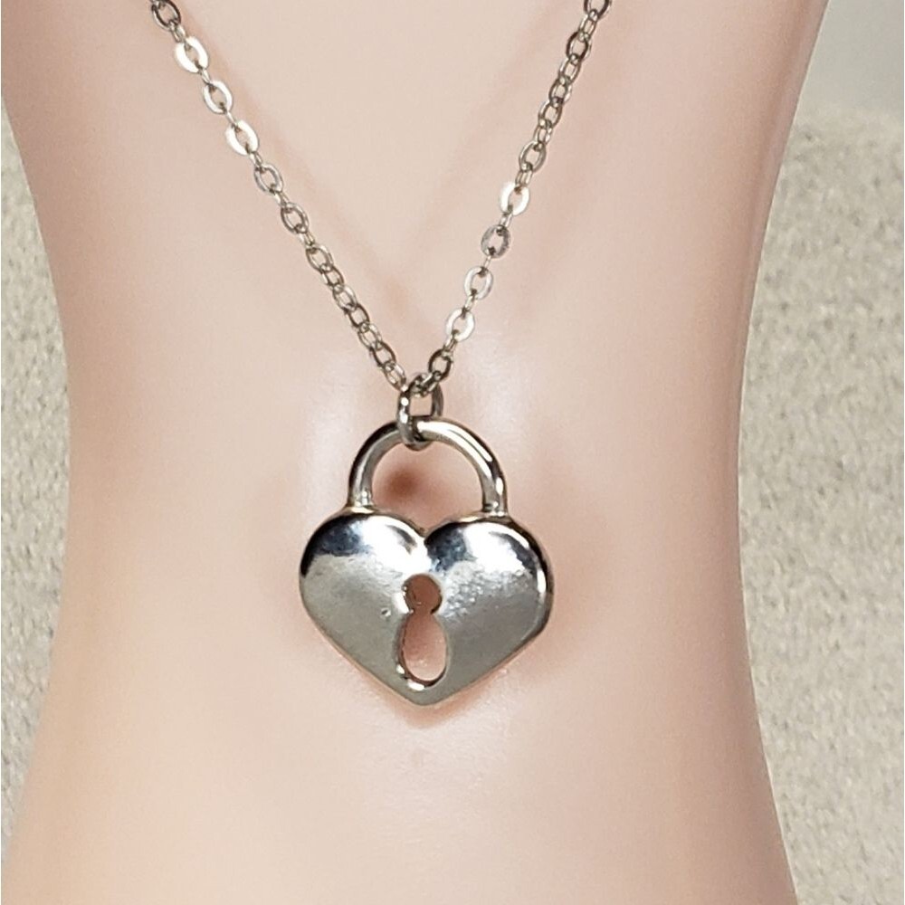 White Gold Heart Pendant and chain